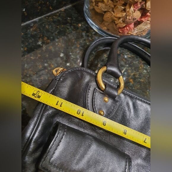Marc Jacobs Black Crossbody Bag with Gold Details - Picture 10 of 11